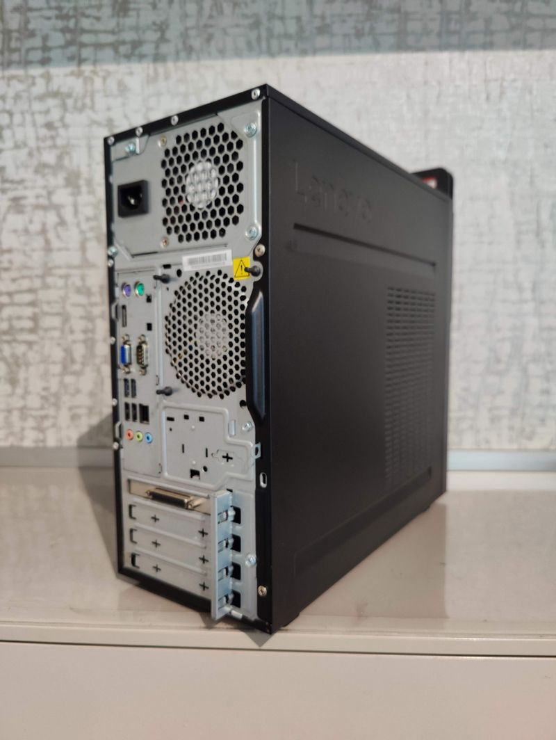 Lenovo ThinkCentre M700 i3 4GB RAM 750GB HDD afbeelding 10