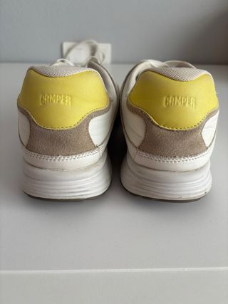 Zapatillas Camper Blancas y Amarillas Talla 44