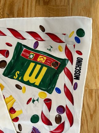 Foulard Moschino Dolci & Befana in seta