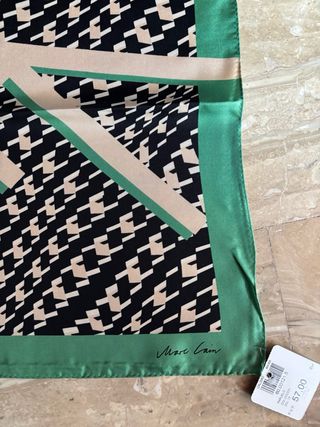 Pañuelo de seda Marc Cain