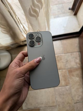 iPhone 16 Pro 128GB Titanio Batteria 89%