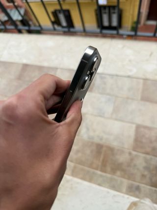 iPhone 16 Pro 128GB Titanio Batteria 89%