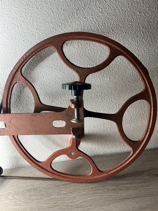 Antico avvolgitore manuale filati