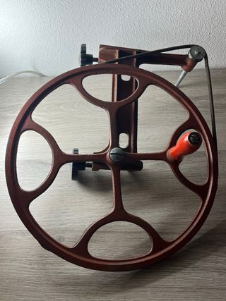 Antico avvolgitore manuale filati