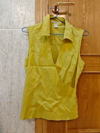 Blusa sin mangas H&M mostaza