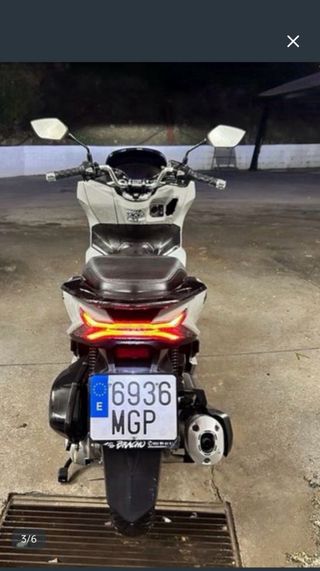 Honda PCX 2023 Seminueva Gris/Negra
