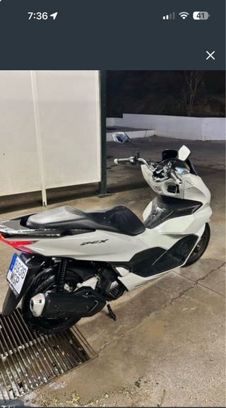 Honda PCX 2023 Seminueva Gris/Negra