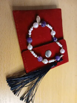 Pulsera Amatista y Perlas y san benito