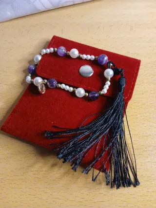 Pulsera Amatista y Perlas y san benito