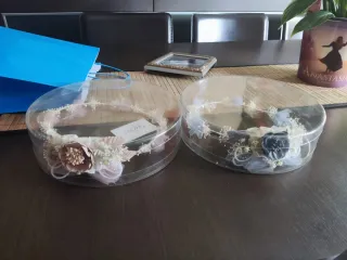 Vestido de comunión niña blanco y azul empolvado.