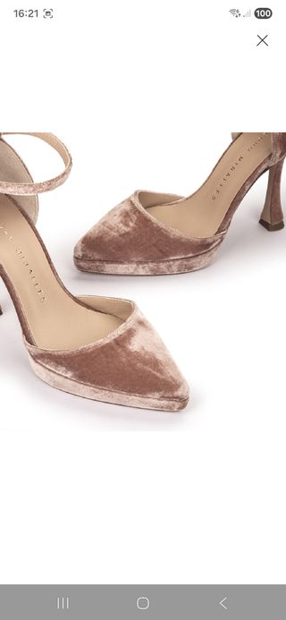 Zapatos Varsovia rosas atados al tobillo