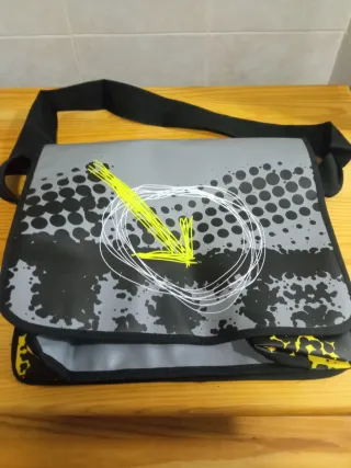 Bolso bandolera y portafolio Honda