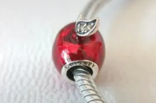 Charm Pandora manzana de Blancanieves Plata