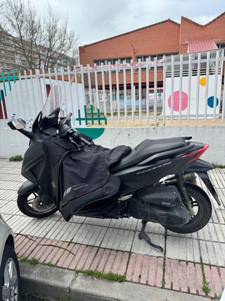 Honda Forza 350 con garantía oficial