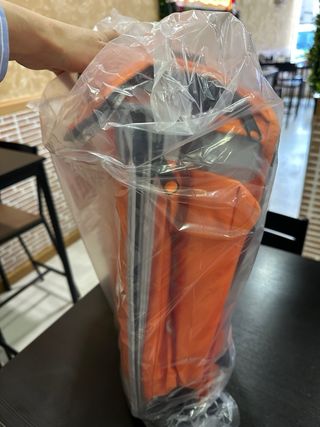 Chaqueta y Mochila Just Eat Talla M 30€ cada cosa