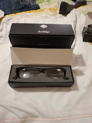 Occhiali da vista marroni