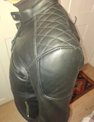 Giacca in pelle uomo nera