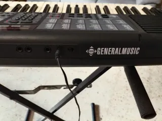 Piano Electrónico Generalmusic