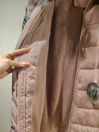 Chaquetón 3/4 rosa con bordados