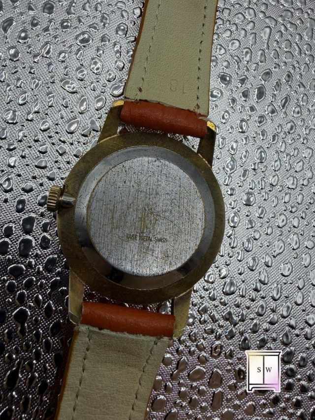 Chalet vintage Swiss wristwatch roulette casino
