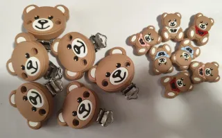 Materiale per catenelle arcobaleno e nuvole