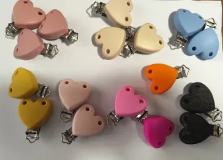 Materiale per catenelle arcobaleno e nuvole