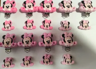 Materiale per catenelle arcobaleno e nuvole