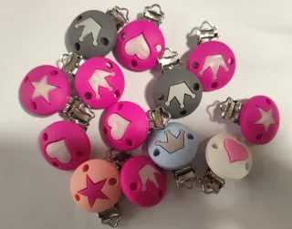 Materiale per catenelle arcobaleno e nuvole