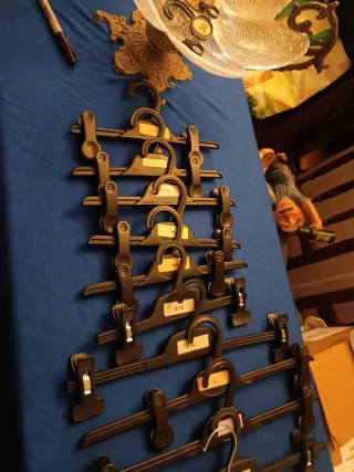 Perchas de pinza para pantalones y faldas