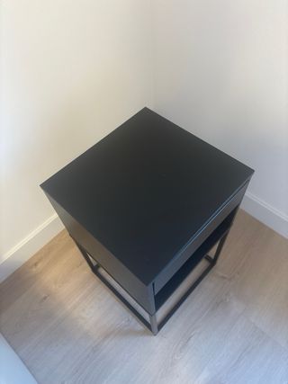 Mesita (2uds) de noche IKEA VIKHAMMER negra