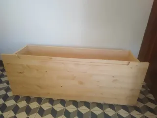 Banco de madera con almacenaje