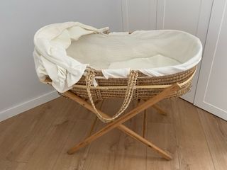 Moisés para bebé de mimbre