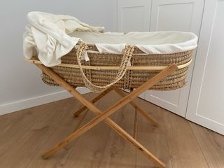 Moisés para bebé de mimbre