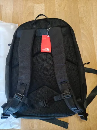 Mochila The North Face Negra y Gris