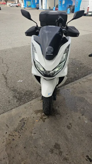 Honda PCX 125 Blanca 2021