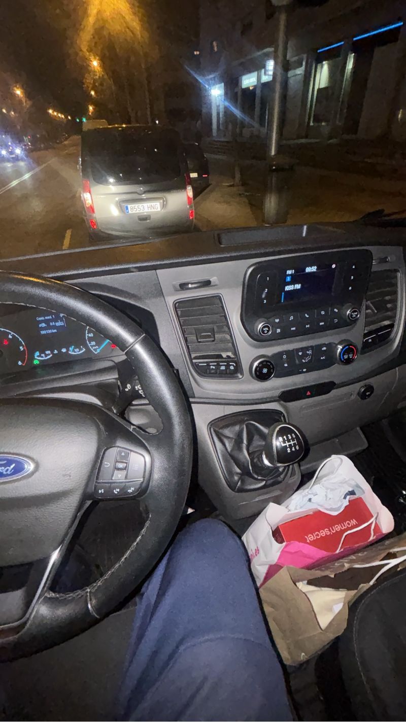 Ford Transit 2022 hibrida - foto 1
