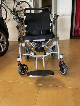 Silla de ruedas eléctrica y manual