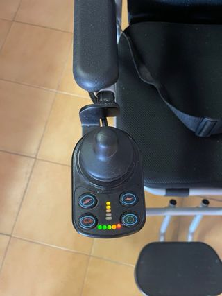 Silla de ruedas eléctrica y manual