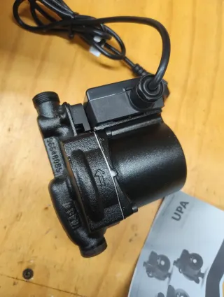 Pompa booster Grundfos UPA 15-90 99538895