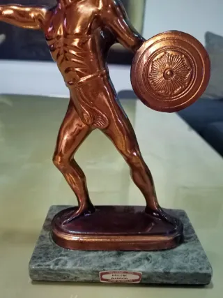 Escultura Vintage de "Guerrero Heleno" de Cobre