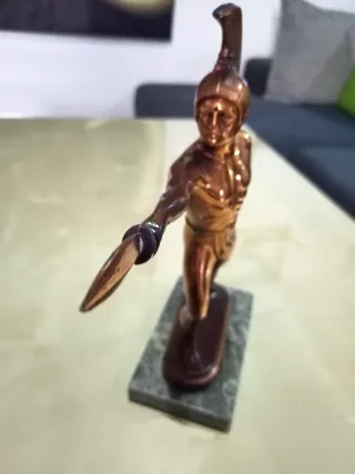 Escultura Vintage de "Guerrero Heleno" de Cobre
