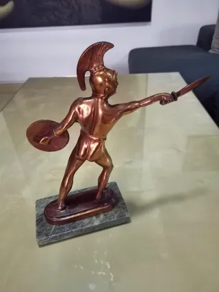 Escultura Vintage de "Guerrero Heleno" de Cobre