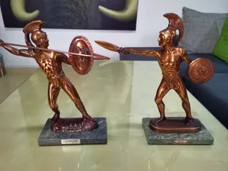 Escultura Vintage de "Guerrero Heleno" de Cobre