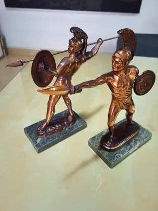 Escultura Vintage de "Guerrero Heleno" de Cobre