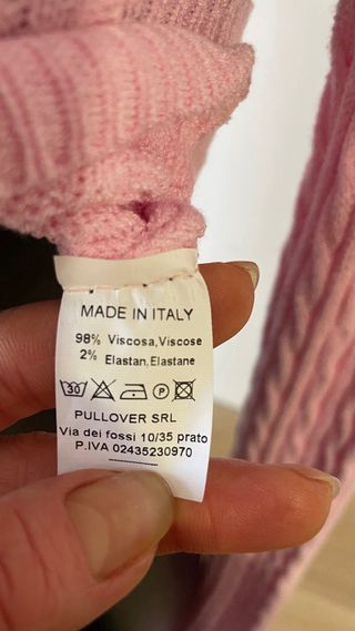 Set crop top con copri spalle rosa