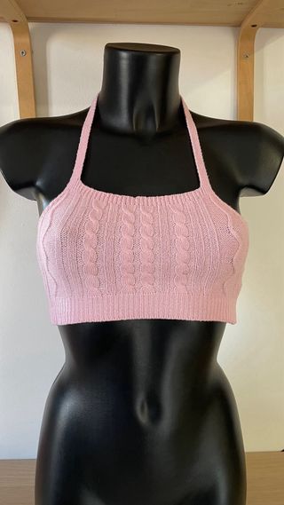 Set crop top con copri spalle rosa