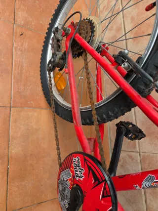 Bicicleta Infantil B'TWIN Roja