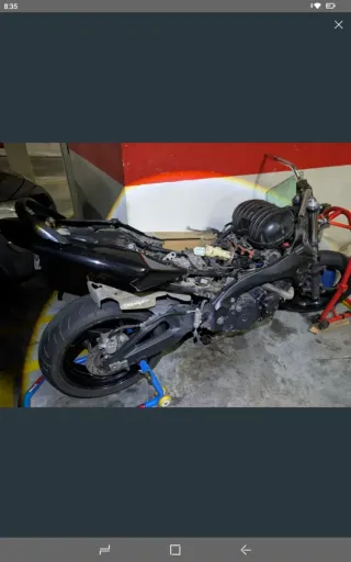 Motor Suzuki GSR 600