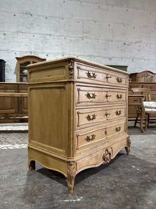 Cómoda Francesa Roble y Mármol