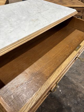 Cómoda Francesa Roble y Mármol